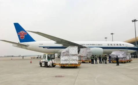 德宏昆明机场物流助力鲜花输送全国
